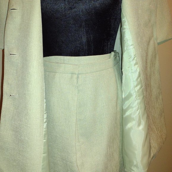 Le Suit Essentials, 2pc Pant Suit, Size-14, Light Green Color - Picture 5 of 6